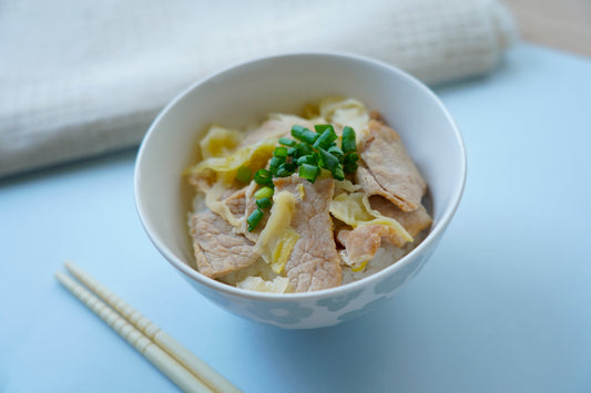 甘口仕立ての豚もも丼